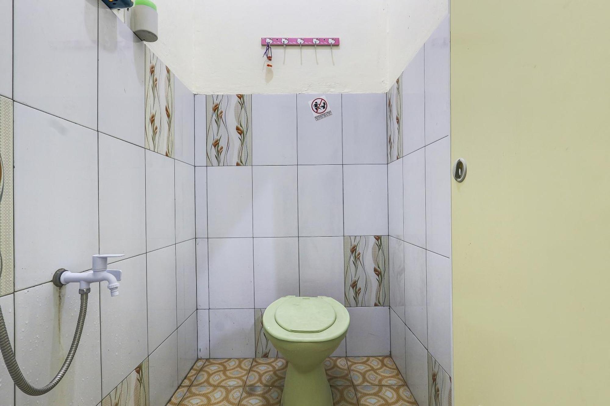 Spot On 90780 Gang Tengah Homestay Syariah Semarang Dış mekan fotoğraf